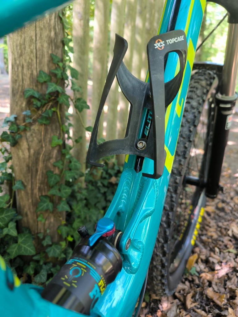 Used GT Sensor Elite 2017 2017 Mountainbike, Blue, 27.5 — image 12 of 15