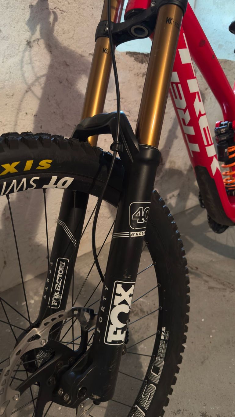 Used Trek Session 9.9 2017 2017 Mountainbike, Red, 27.5 — image 3 of 4