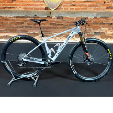 Used Orbea ALMA M15 2021 Mountainbike, White — image 1 of 5