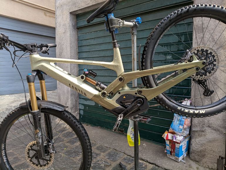 Canyon Torque On CF9 2023 Mountainbike usato, Verde — immagine 7 di 12
