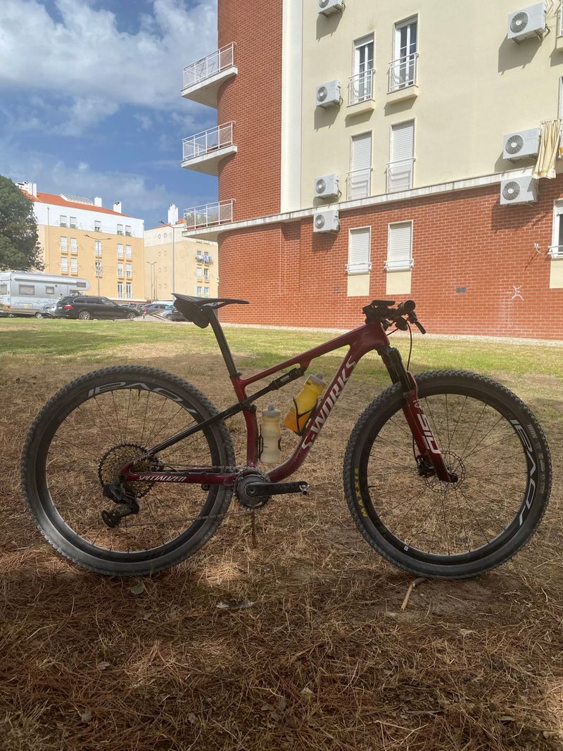 Used Specialized S-Works Epic 2021 Frameset 2021 Mountainbike, Red, 29 — image 2 of 4