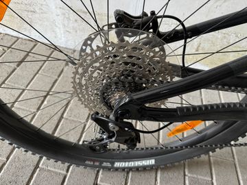 Used Giant Trance X E+ 3 2022 2022 Mountainbike, Black, 29 — image 3 of 4
