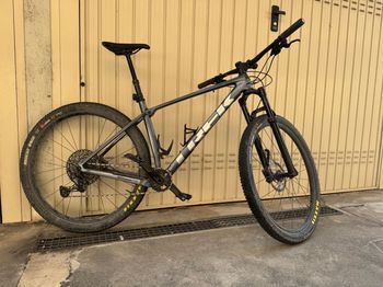 Used Trek Procaliber 9.6 2023 2023 Mountainbike — image 1 of 4
