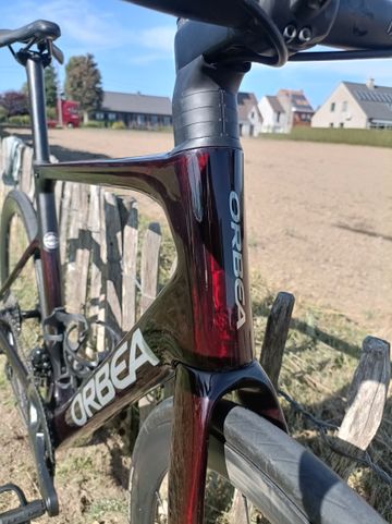 Used Orbea Orca Shimano Ultegra Di2 2024 Road & Gravel, Red — image 6 of 10
