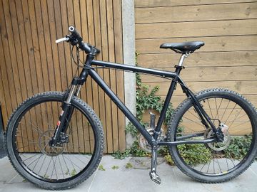 Käytetty Aluminum 2010 Mountainbike — kuva 2 / 9