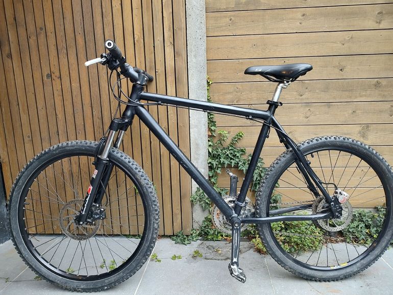 Aluminum 2010 Mountainbike usato, Nero — immagine 2 di 9