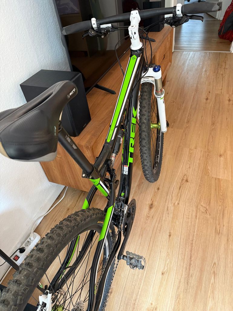 Used Trek Superfly 100 AL 2013 2013 Mountainbike, Black, 29 — image 9 of 14