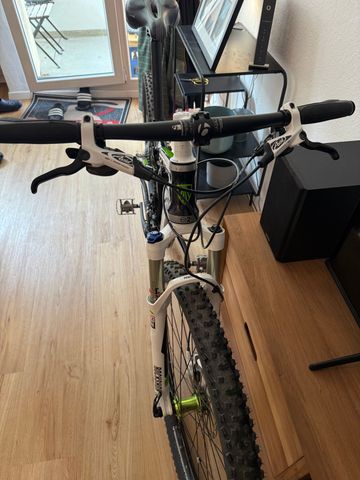 Used Trek Superfly 100 AL 2013 2013 Mountainbike, Black, 29 — image 5 of 14
