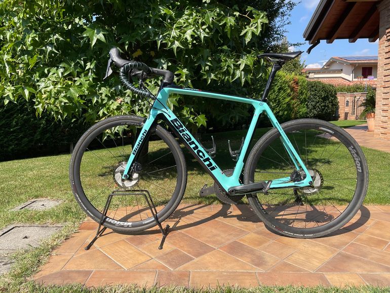 Bianchi Infinito CV Disc Ultegra Di2 2019 | 2BX