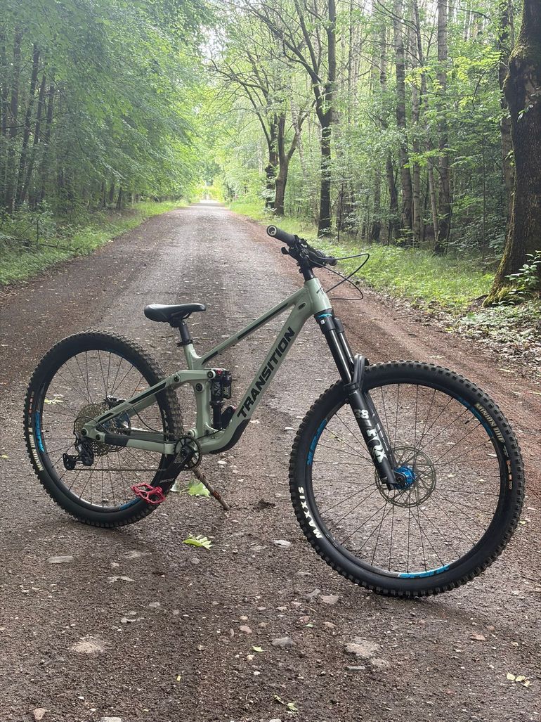 Used Transition Sentinel Other 2023 Mountainbike, Grün, 29 — image 1 of 8
