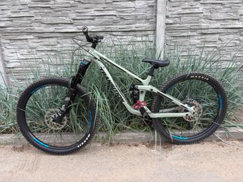 Used Transition Sentinel Other 2023 Mountainbike, Grün, 29 — image 2 of 8
