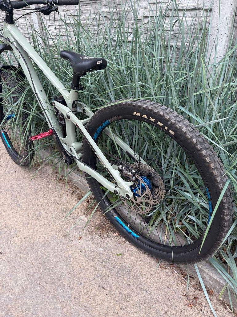 Used Transition Sentinel Other 2023 Mountainbike, Grün, 29 — image 4 of 8