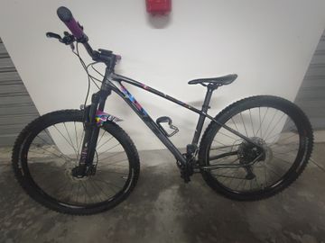 Used BH EXPERT 5.0 2022 2022 Mountainbike, Light Gray, 29 — image 2 of 5