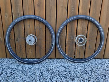 Used Scott SCOTT ADDICT RC30 2024 ROUES CARBONE BONTRAGER 2024 Road & Gravel — image 3 of 3