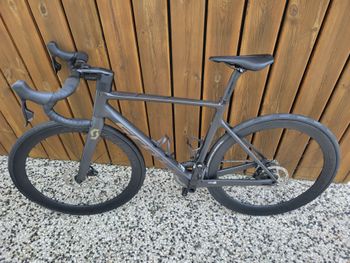 Used Scott SCOTT ADDICT RC30 2024 ROUES CARBONE BONTRAGER 2024 Road & Gravel — image 2 of 3