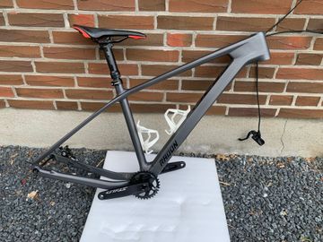 Used Radon Jealous CF 2022 Mountainbike, Light Gray — image 1 of 5