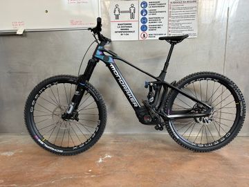Brugt Mondraker CRAFTY CARBON XR 2024 2024 Mountainbike — billede 4 af 5