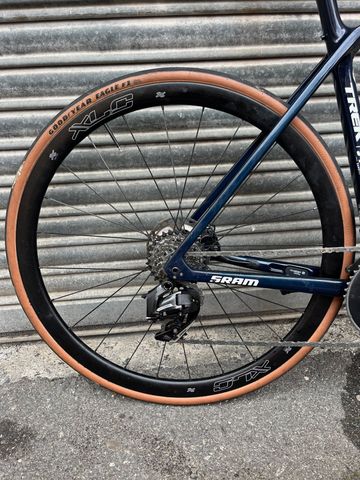 Brugt Trek Emonda SRAM Force eTap AXS 2021 Road & Gravel — billede 3 af 7