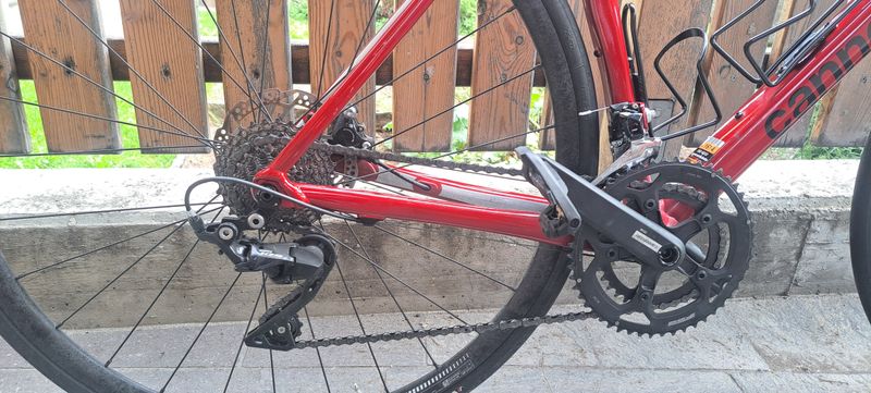 Cannondale CAAD13 105 2024 2024 Road & Gravel de segunda mano, Rojo — imagen 3 de 4