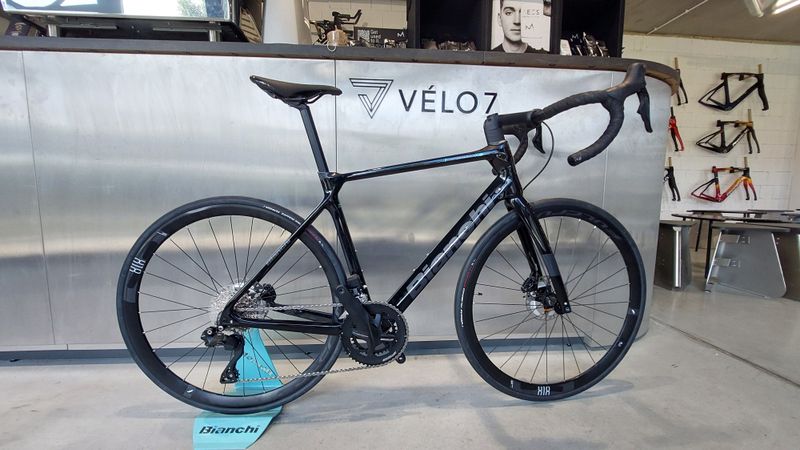 Used Bianchi Infinito Xe Disc 2023 Road & Gravel
