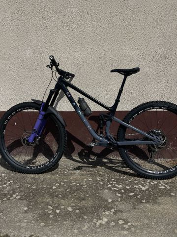 Tweedehands Marin Rift Zone XR 2025 Mountainbike — afbeelding 1 van 3