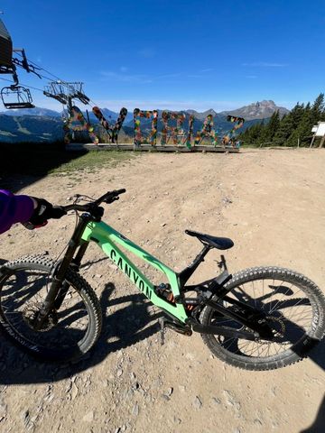 Used Canyon Sender CFR FMD 2021 2021 Mountainbike, Green, 29, 27.5 — image 3 of 3