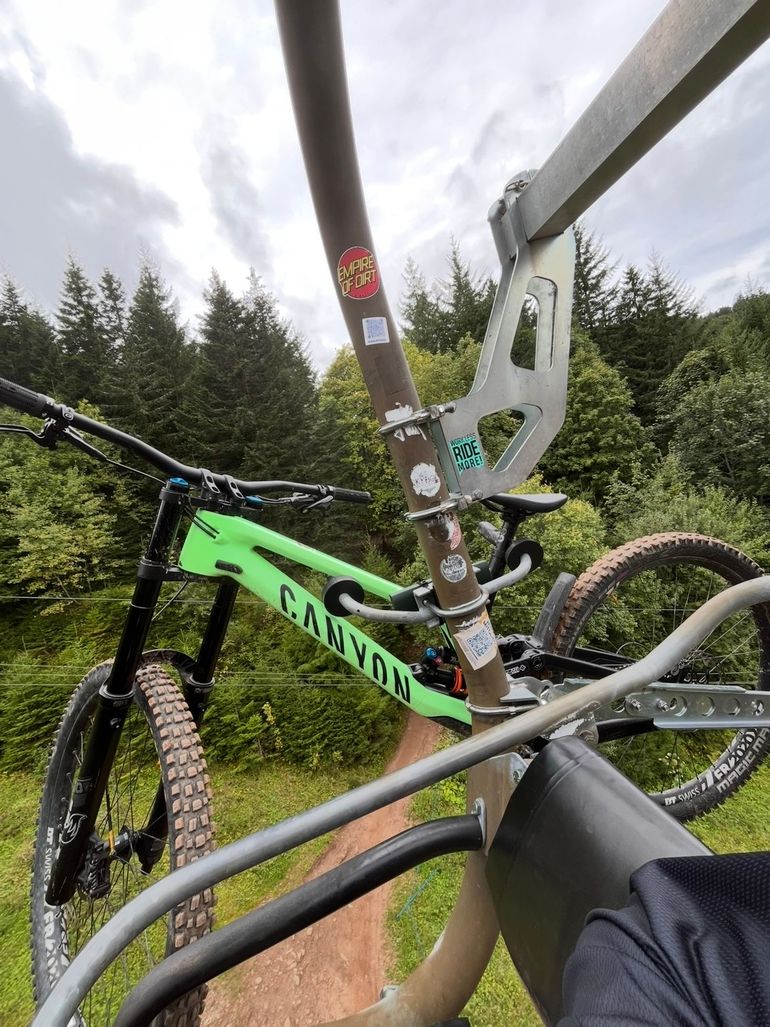 Used Canyon Sender CFR FMD 2021 2021 Mountainbike, Green, 29, 27.5 — image 2 of 3