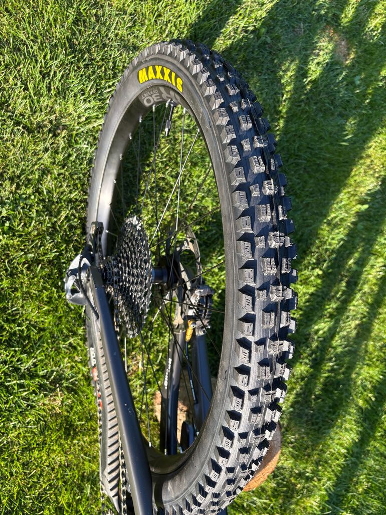 Brugt Santa Cruz NOMAD S / Carbon C 2023 2023 Mountainbike — billede 10 af 17