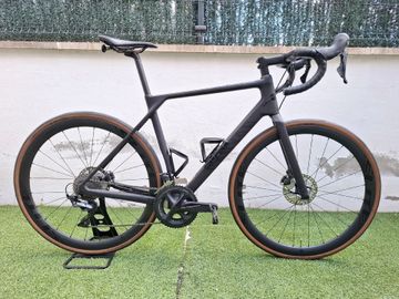 Canyon Endurace CF 8 2022 2022 Road & Gravel d'occasion