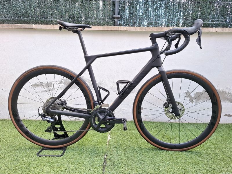 Used Canyon Endurace CF 8 2022 2022 Road & Gravel