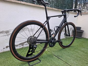 Tweedehands Canyon Endurace CF 8 2022 2022 Road & Gravel — afbeelding 4 van 8