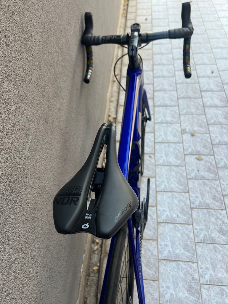 Used BMC Teammachine SLR FOUR 2022 2022 Road & Gravel — image 5 of 9
