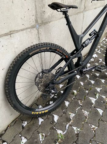 Canyon Torque CF 8.0 2020 2020 Mountainbike usato, Nero — immagine 3 di 4