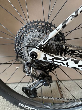 Used Wilier USMA Shimano XTR 2024 Mountainbike, White — image 6 of 7
