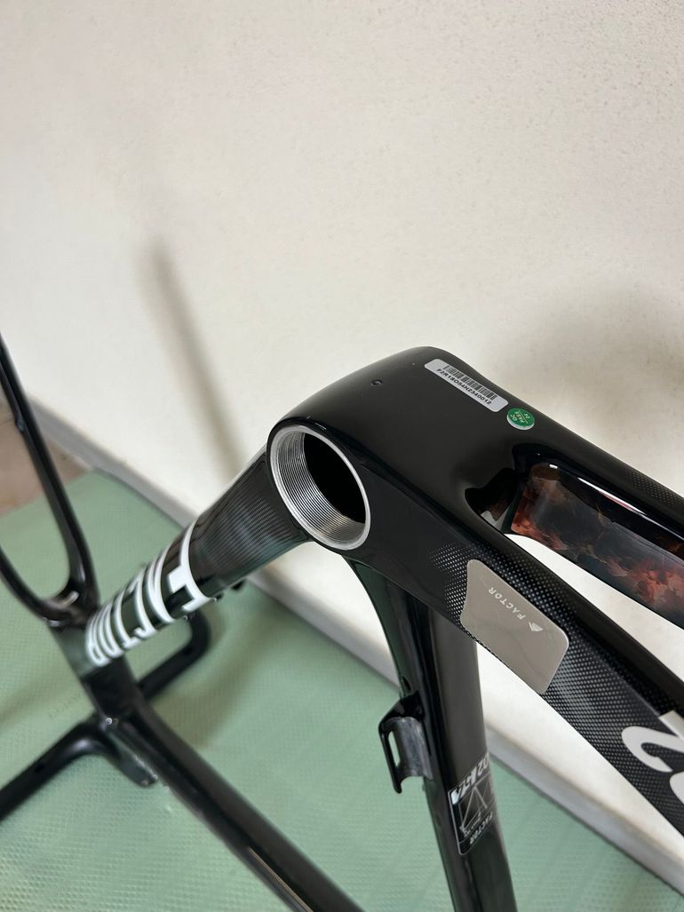 Used Factor O2 VAM - Shimano Ultegra 2024 Frameset 2024 Road & Gravel, Black — image 5 of 8
