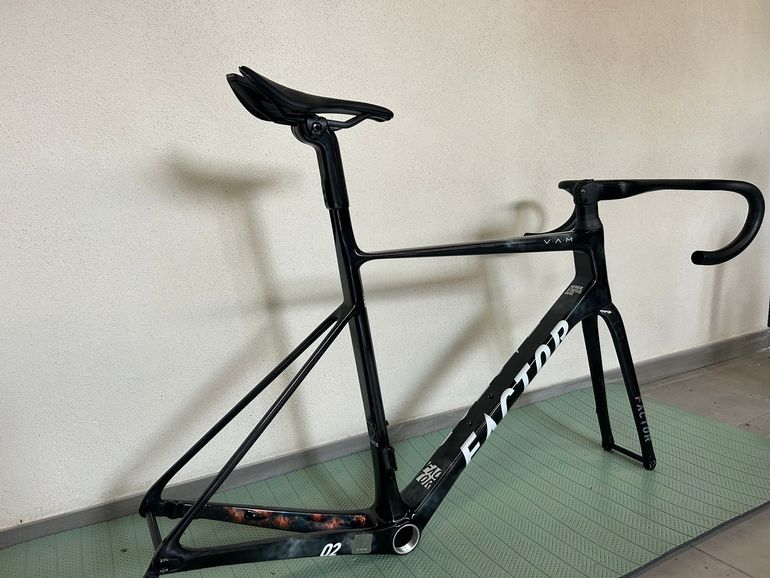 Used Factor O2 VAM - Shimano Ultegra 2024 Frameset 2024 Road & Gravel, Black — image 2 of 8
