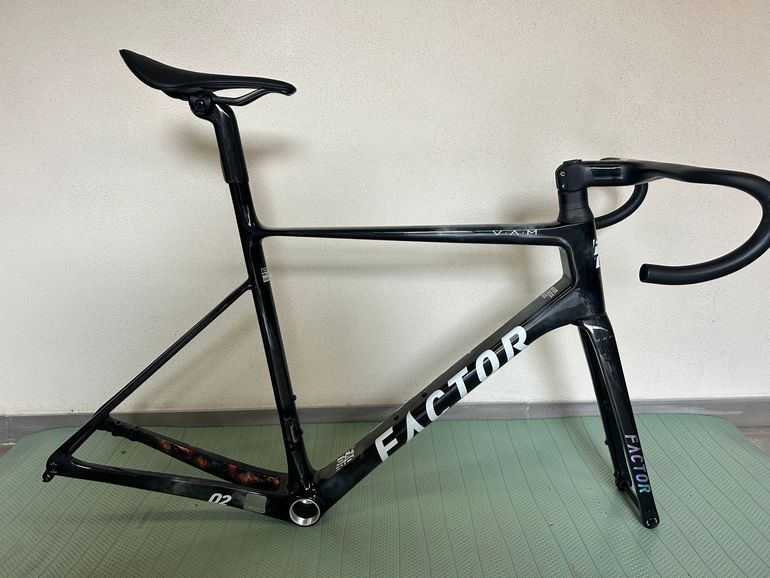 Used Factor O2 VAM - Shimano Ultegra 2024 Frameset 2024 Road & Gravel, Black — image 3 of 8