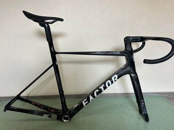 Used Factor O2 VAM - Shimano Ultegra 2024 Frameset 2024 Road & Gravel