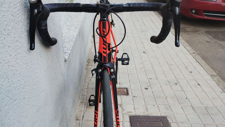 Used Giant Tcr Shimano 105 2018 Road & Gravel, Red — image 9 of 13