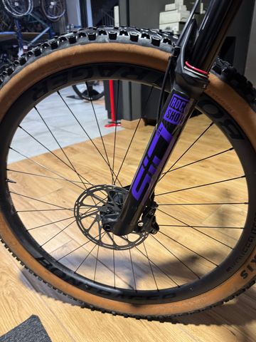 Used Trek Supercaliber SRAM GX Eagle AXS (T-Type) 2025 Mountainbike, Black, 29 — image 20 of 24