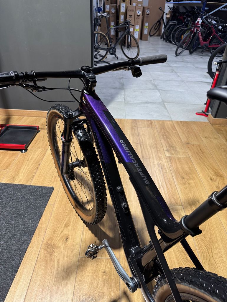 Used Trek Supercaliber SRAM GX Eagle AXS (T-Type) 2025 Mountainbike, Black, 29 — image 21 of 24