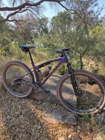 Used Trek Supercaliber SRAM GX Eagle AXS (T-Type) 2025 Mountainbike, Black, 29 — image 12 of 24