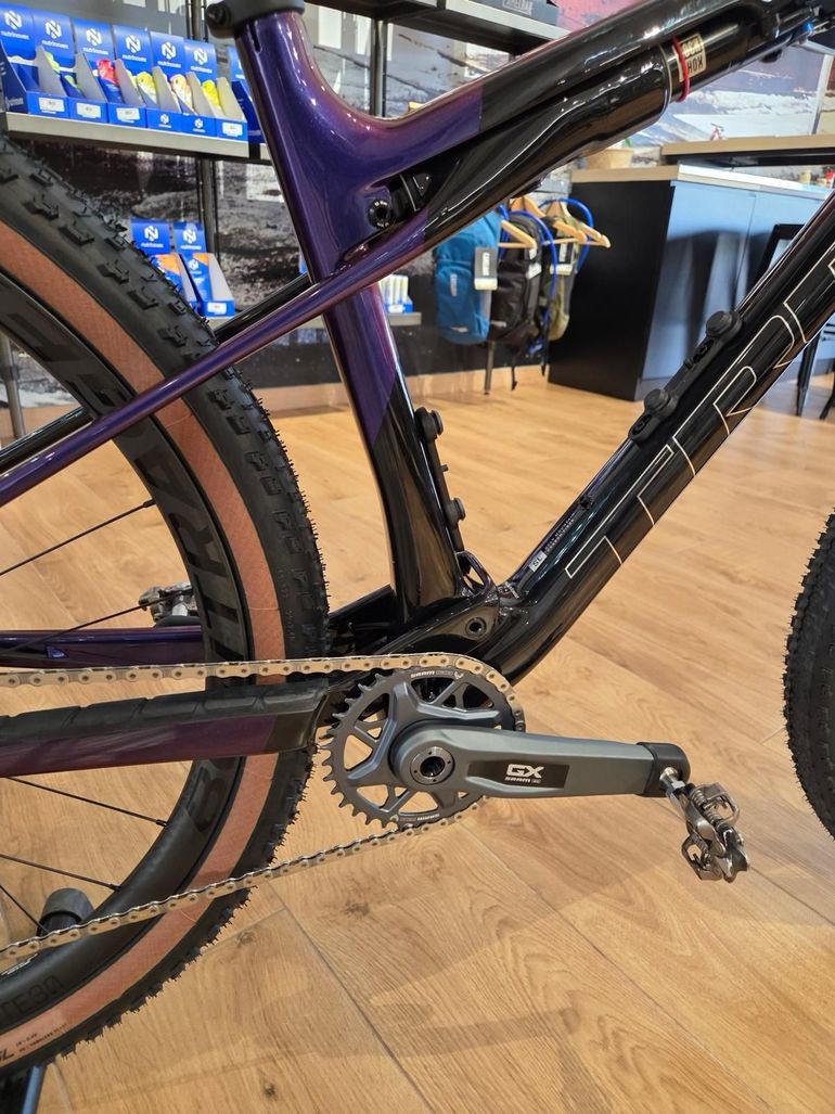 Used Trek Supercaliber SRAM GX Eagle AXS (T-Type) 2025 Mountainbike, Black, 29 — image 6 of 24