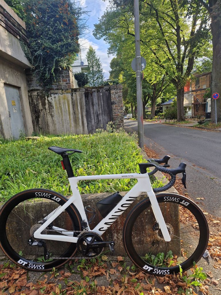 Canyon Aeroad CF SLX Di2 2024