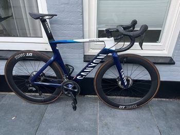 自転車本体 Canyon Aeroad CF SL 8 disc Canyon_aeroad-cf-sl-8-disc-