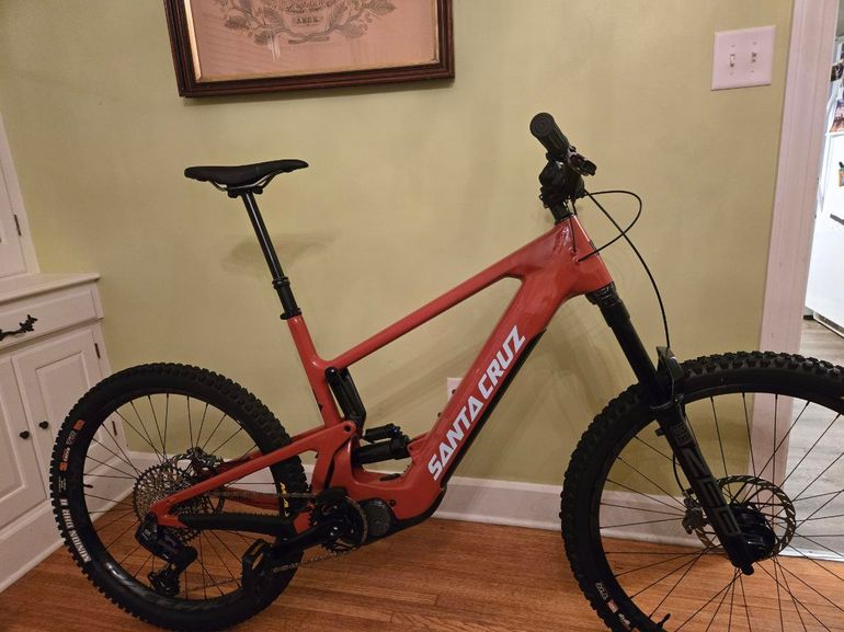 Used Santa Cruz Heckler Other 2024 Mountainbike, Red — image 2 of 7
