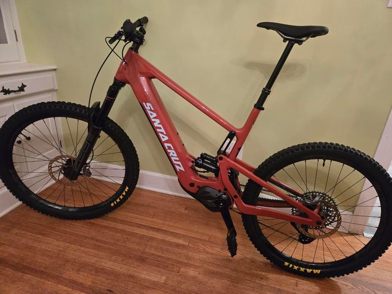Used Santa Cruz Heckler Other 2024 Mountainbike, Red — image 7 of 7