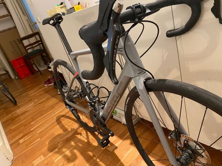 Used BMC Roadmachine Shimano Ultegra 2020 Road & Gravel, Light Gray — image 3 of 4