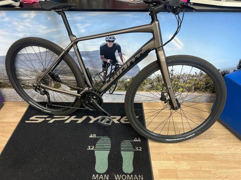 Giant ToughRoad SLR 2 2017 — Price & Specs | 2BX