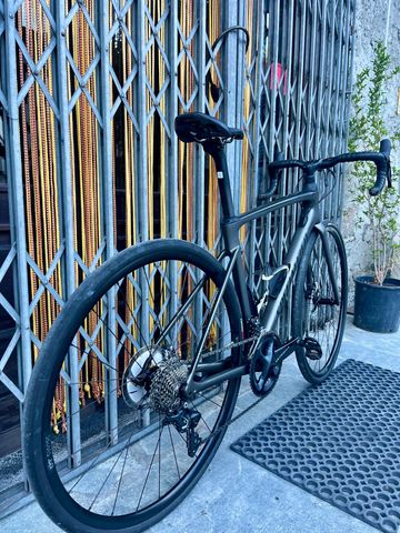 Used Specialized Roubaix Comp 2021 2021 Road & Gravel, Light Gray — image 3 of 4